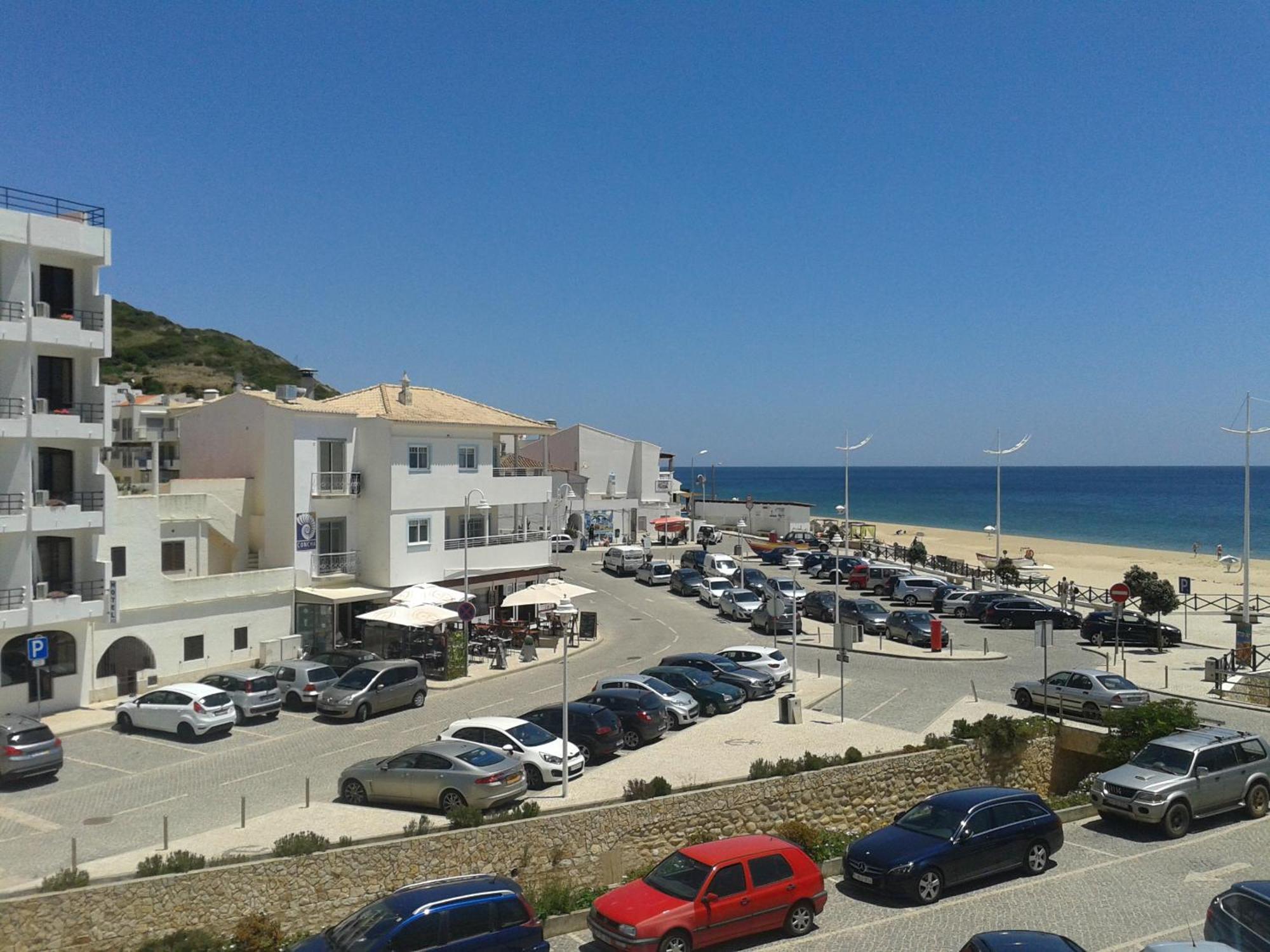 Salema Beach Apartment Екстериор снимка